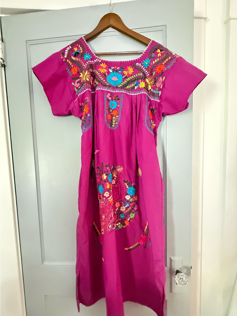 Vintage  Purple Embroidered Floral Dress, Mexican Artisan Made, Size: L
